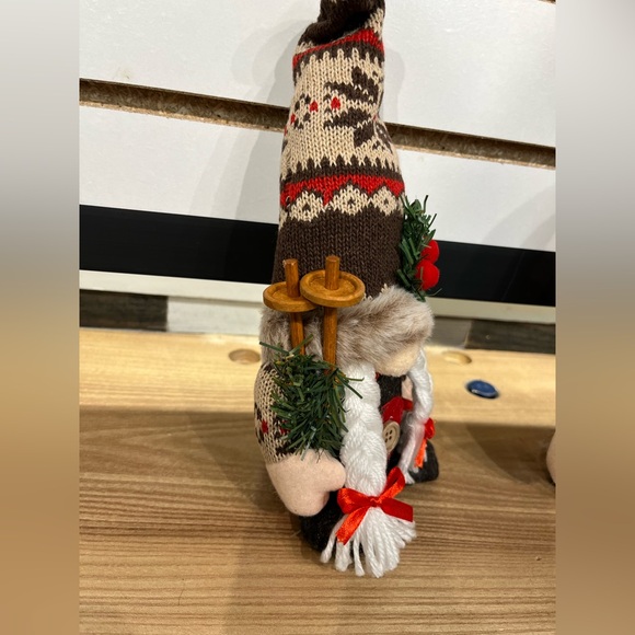 Christmas woodlands gnome couple - Picture 5 of 7